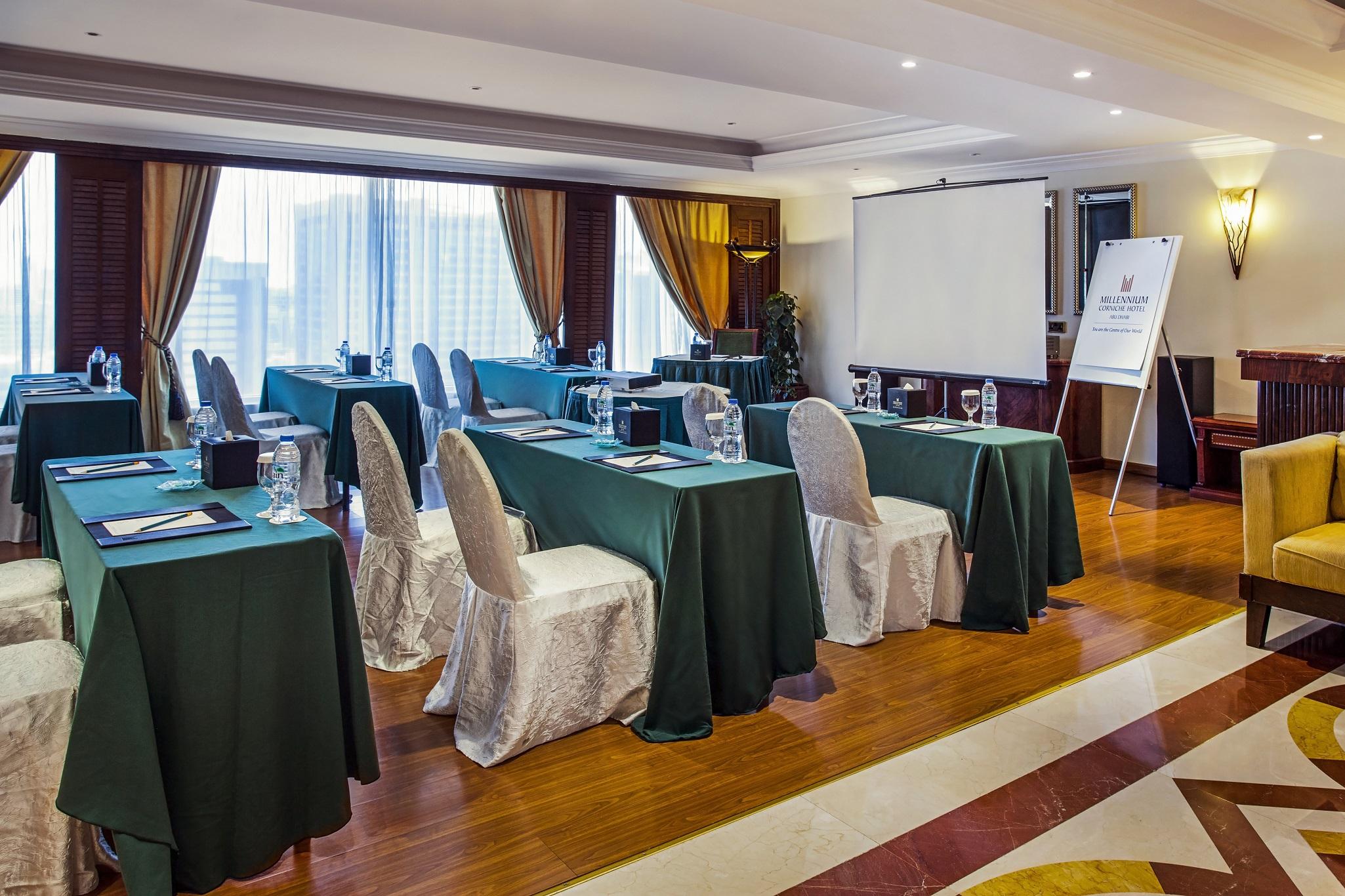 โรงแรมคอร์นิช อาบูดาบี ภายนอก รูปภาพ Meeting room