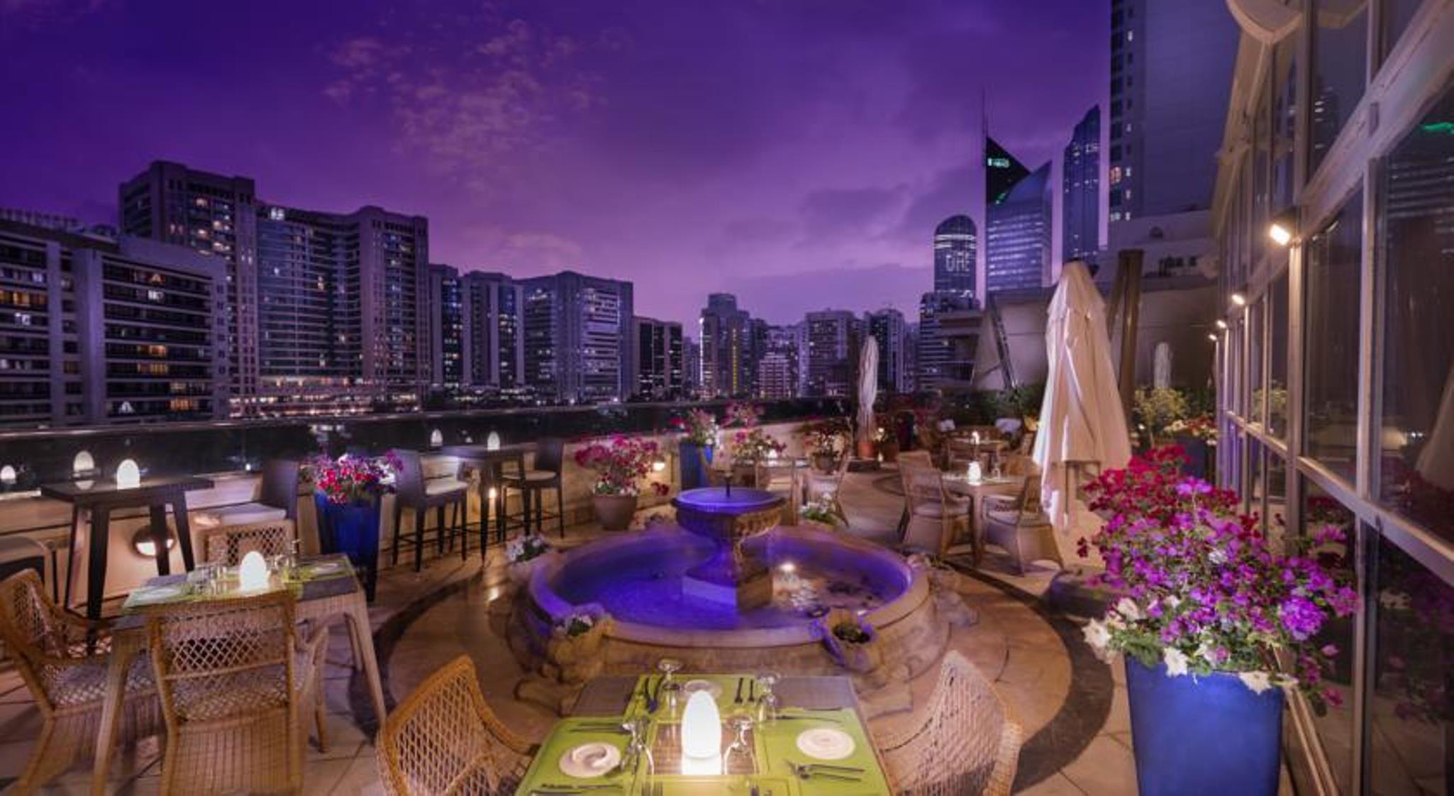 โรงแรมคอร์นิช อาบูดาบี ภายนอก รูปภาพ The Palace Downtown Dubai