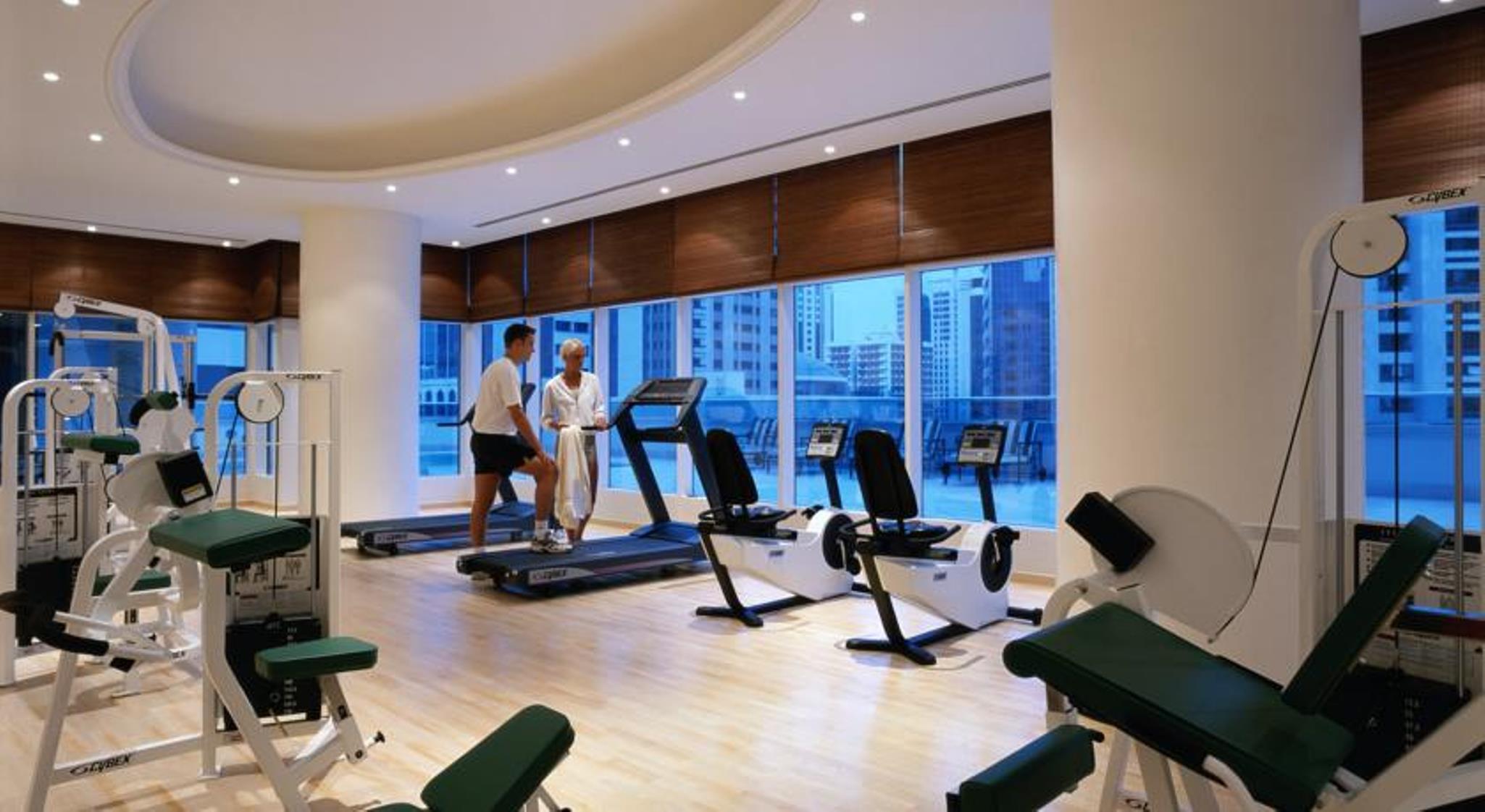 โรงแรมคอร์นิช อาบูดาบี สิ่งอำนวยความสะดวก รูปภาพ The gym at the Four Seasons Hotel, Hong Kong