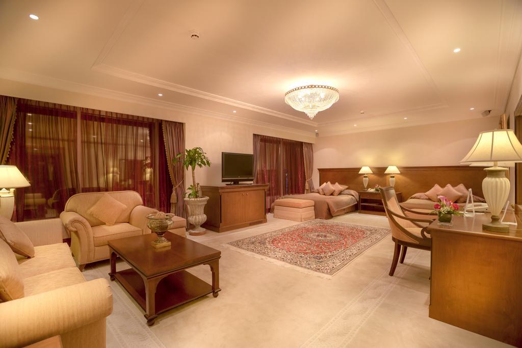 โรงแรมคอร์นิช อาบูดาบี ภายนอก รูปภาพ Suite at the Taj Bengal