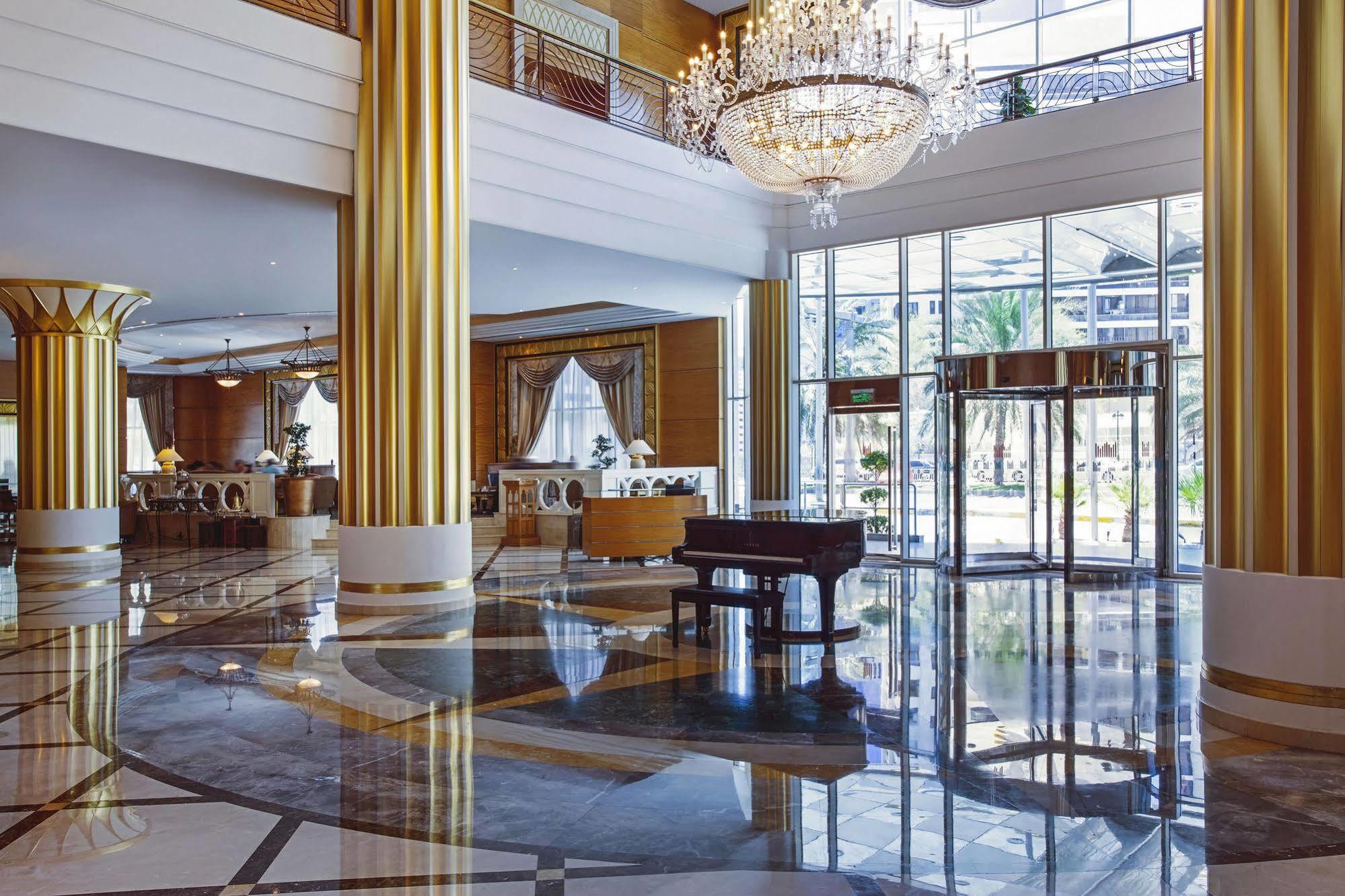โรงแรมคอร์นิช อาบูดาบี ภายนอก รูปภาพ Lobby